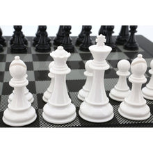 Load image into Gallery viewer, Dal Rossi Carbon Fibre Finish 20&quot; Chess Set