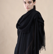 Load image into Gallery viewer, Cashmere Luxe Scarf Black